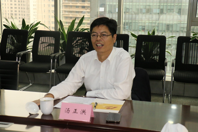 集團紀(jì)委書記湯正洪一行蒞臨我司調(diào)研(圖1) IMG_0412_副本.jpg