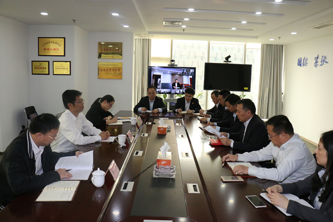 集團紀(jì)委書記湯正洪一行蒞臨我司調(diào)研(圖3) IMG_0376_副本.jpg