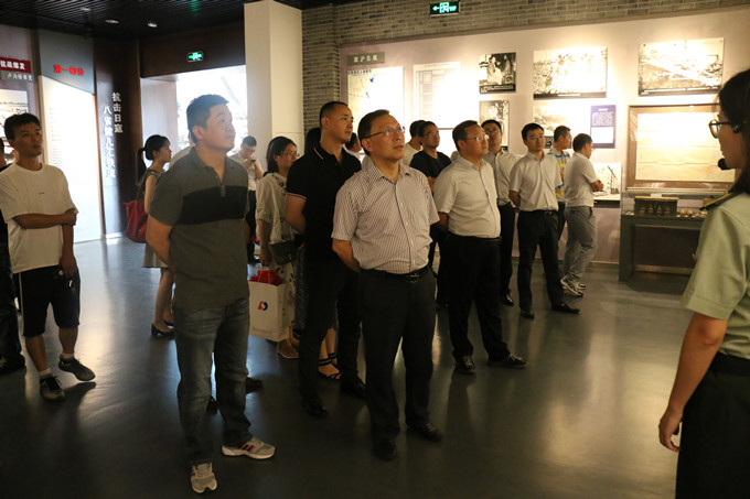 公司黨支部赴茅山新四軍紀(jì)念館參觀學(xué)習(xí)(圖3) IMG_1281_副本.jpg
