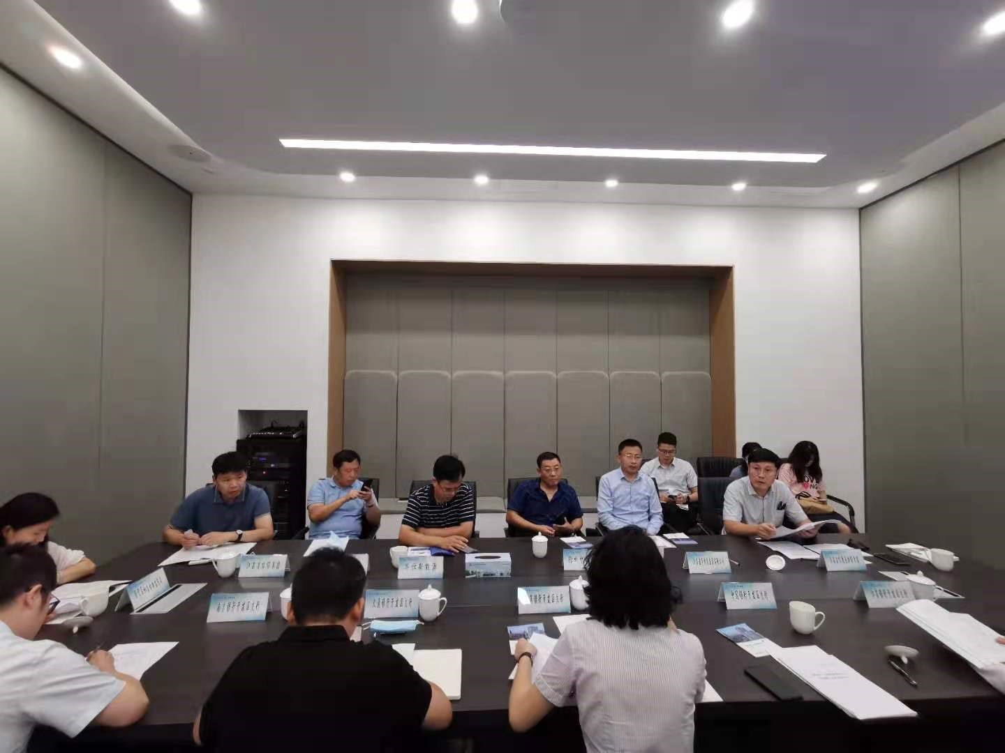 “園區(qū)?！甭费菰谛熘莩晒εe行(圖2)